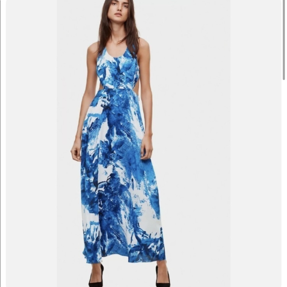 Aritzia | Talula Peekaboo Print Maxi Dress Womens XS Blue Halter Open Back Scoop